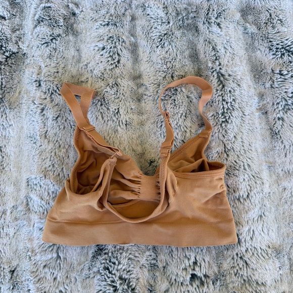 Skims Seamless Sculpt Bralette - Picture 3 of 4